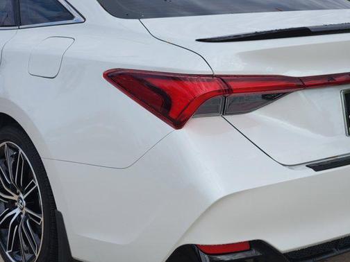 2020 Toyota Avalon XSE