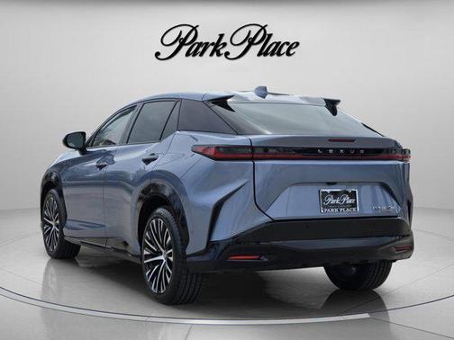 2023 Lexus RZ 450e Luxury