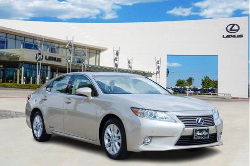 2015 Lexus ES 300h Base