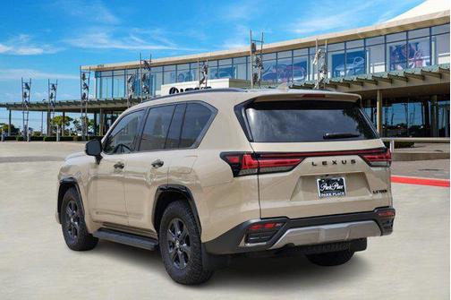 2025 Lexus LX 700h Overtrail