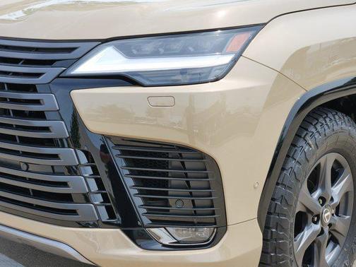 2025 Lexus LX 700h Overtrail