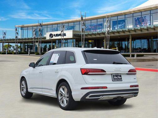 2021 Audi Q7 55 Prestige