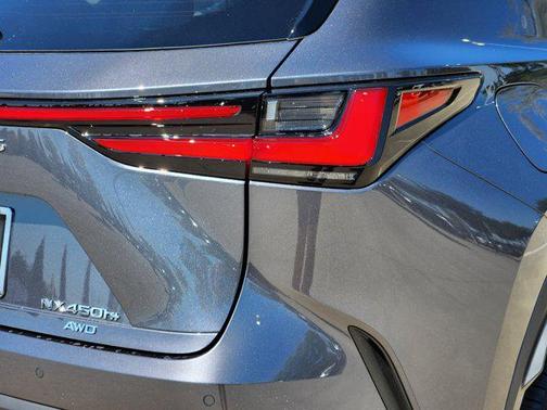 2025 Lexus NX 450h+ Luxury