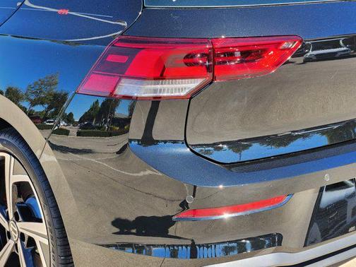 2025 Volkswagen Golf GTI 2.0T SE DSG