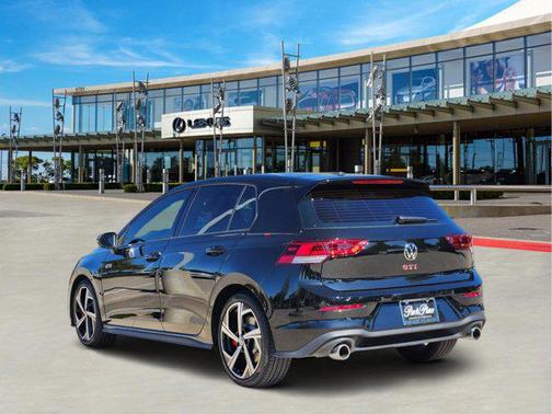 2025 Volkswagen Golf GTI 2.0T SE DSG