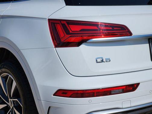 2022 Audi Q5 45 S line Premium Plus