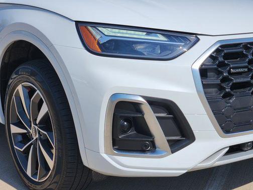 2022 Audi Q5 45 S line Premium Plus