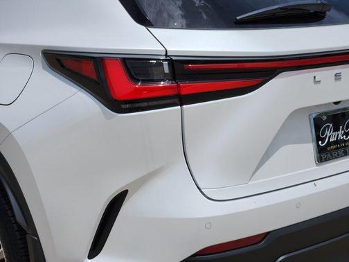 2025 Lexus NX 350h Premium