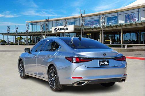 2025 Lexus ES 350 Base