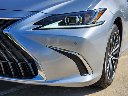 2025 Lexus ES 350 Base