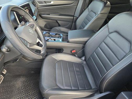 2024 Volkswagen Atlas Cross Sport 2.0T SEL