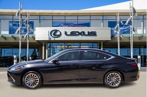 2025 Lexus ES 300h Ultra Luxury