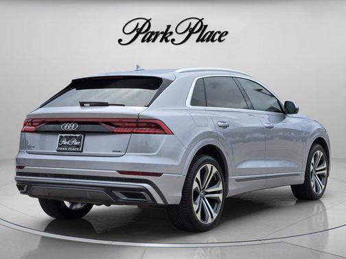 Florett Silver Metallic 2020 Audi Q8 55 Prestige
