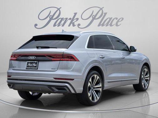 Florett Silver Metallic 2020 Audi Q8 55 Prestige