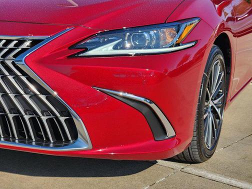 2025 Lexus ES 350 Base