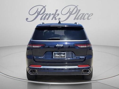 Diamond Black Crystal Pearlcoat 2023 Jeep Grand Cherokee L Summit