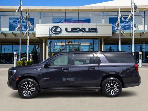 2023 GMC Yukon XL 4WD AT4