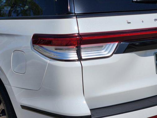 2022 Lincoln Navigator Black Label