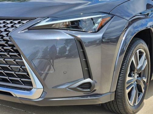 2025 Lexus UX 300h Premium