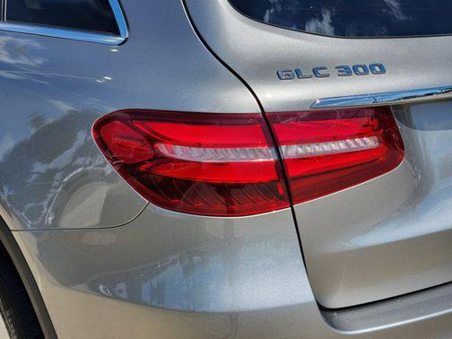 2019 Mercedes-Benz GLC 300 Base