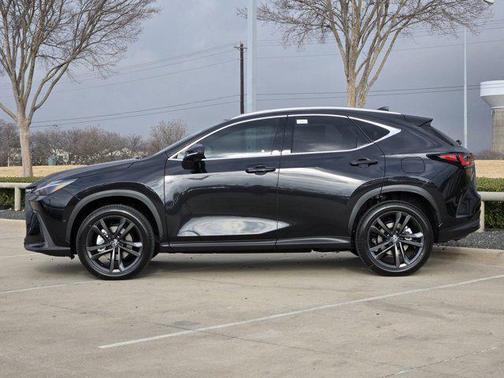 2026 Lexus NX 450h+ Luxury