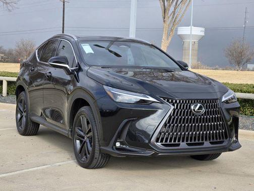 2026 Lexus NX 450h+ Luxury