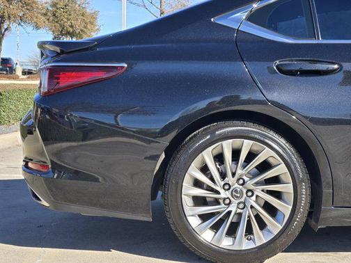 2022 Lexus ES 350 Ultra Luxury