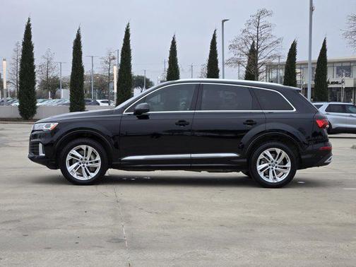 2021 Audi Q7 45 Premium Plus