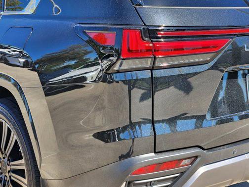 2022 Lexus LX 600 Luxury