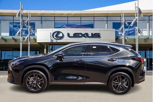 2025 Lexus NX 450h+ Luxury