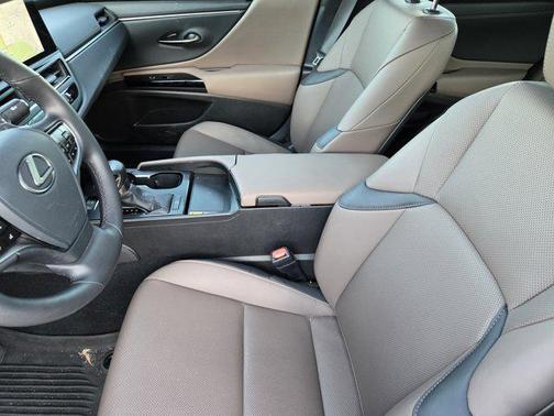 2025 Lexus ES 350 Premium