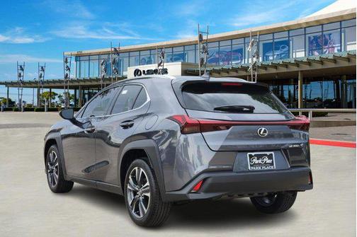 2025 Lexus UX 300h Base