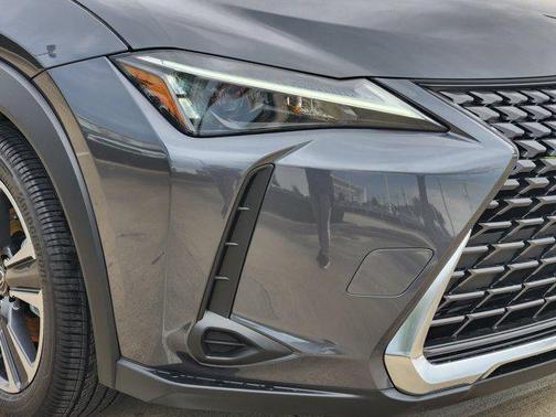 2025 Lexus UX 300h Base