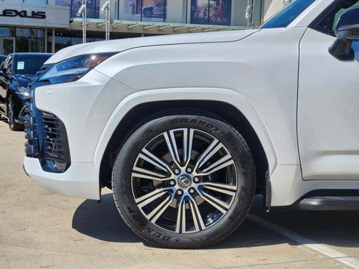 2025 Lexus LX 600 Luxury