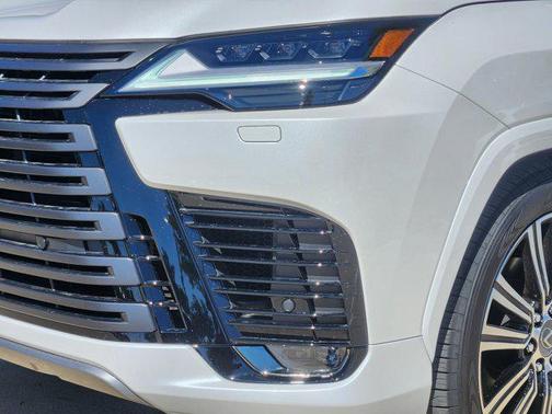 2025 Lexus LX 600 Luxury