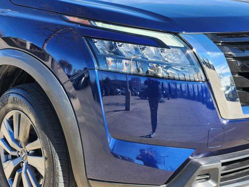 2025 Nissan Pathfinder SV FWD