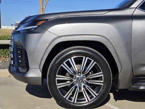 2026 Lexus LX 600 Luxury