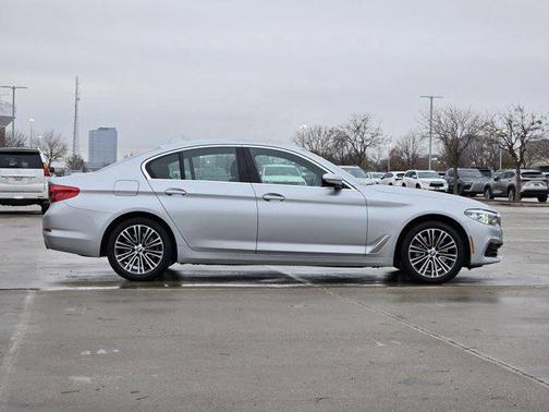 2020 BMW 530 530i Sedan