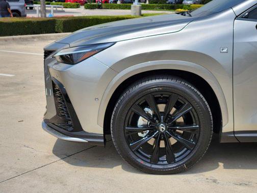 2025 Lexus NX 450h+ F SPORT Handling