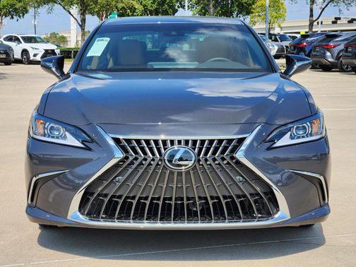 2025 Lexus ES 300h Base
