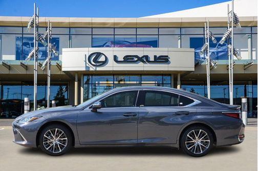 2025 Lexus ES 300h Base