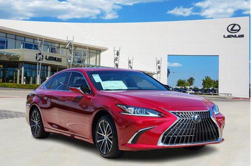 2025 Lexus ES 300h Base
