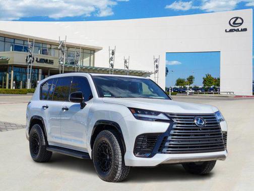 2025 Lexus LX 700h Overtrail