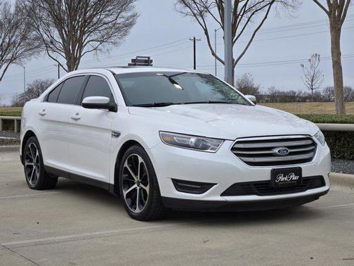 2015 Ford Taurus SEL