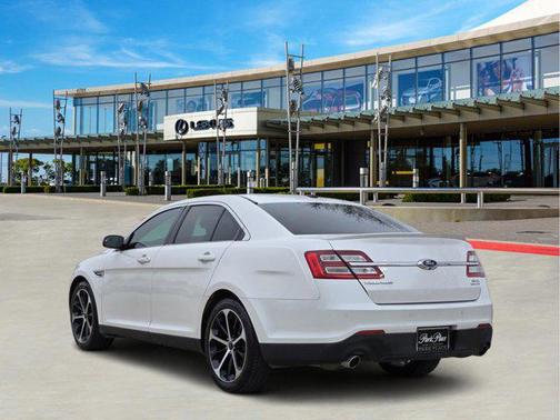 2015 Ford Taurus SEL