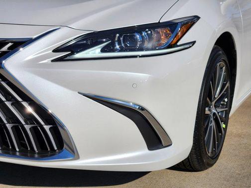 2025 Lexus ES 350 Base