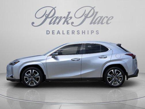Iridium 2026 Lexus UX 300h Premium