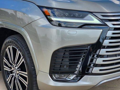 2025 Lexus LX 600 Luxury