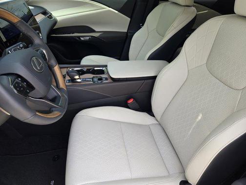 Eminent White Pearl 2026 Lexus RX 350 Premium