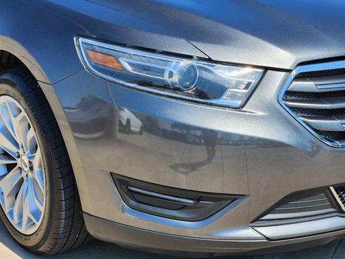 2018 Ford Taurus Limited